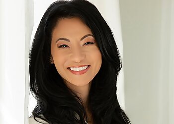 Jenny, DMD - THE CHILDREN'S TOOTH SPA P.C. Philadelphia Kids Dentists image 1
