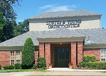Fort Worth Orthodontists Jeremy Lustig, DDS, MS - LUSTIG & YOUNG ORTHODONTICS