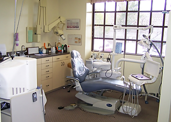 Jerrold D. Guss, DMD - Simi Valley, CA Cosmetic Dentists - Clinic Interior Image