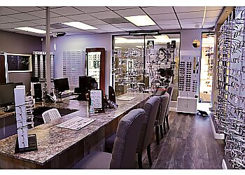 Phoenix Pediatric Optometrists Jesse Dominguez, OD - MOON VALLEY EYECARE