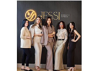 Jessi Beauty Space - Providence, RI Beauty Salons - Professional Highlights