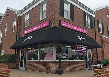 St Louis Cakes Jilly's Cupcake Bar & Café