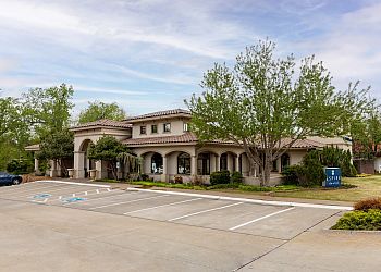 Jim Spurgeon, DDS, FADG - ESPIRE DENTAL - Norman, OK Dentists - Clinic Exterior Image