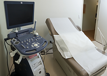 Glendale Gynecologists Joana Tamayo, MD - GLENOAKS OBSTETRICS & GYNECOLOGY