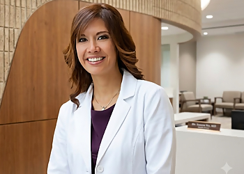 Joanne Parungao, OD - DIAMOND OPTOMETRIC CENTER - Simi Valley, CA Pediatric Optometrists - Doctor Portrait Image