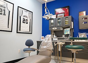 Laredo Kids Dentists Joe B. Castellano, DDS - CASTELLANO & CARPENTER DENTAL ASSOCIATES