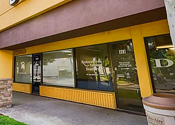 Pompano Beach Dentists Joel Baez, DMD, DICOI - RESTORATIVE AND IMPLANT DENTISTRY POMPANO BEACH