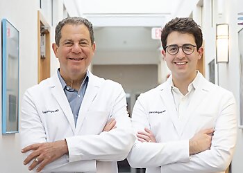 Omaha Dermatologists Joel Schlessinger, MD