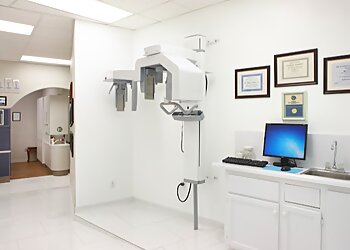 San Antonio Cosmetic Dentists John A Moore, DDS - COSMETIC DENTAL ASSOCIATES