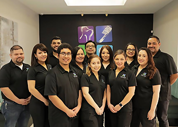 Laredo Dentists Johnny Cavazos, DDS - AHH SMILE FAMILY DENTISTRY