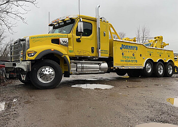 Johnny’s Auto & Heavy Duty Semi Truck Towing Akron Towing Companies image 1