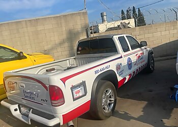 Santa Ana Towing Companies John's Towing & Transfer