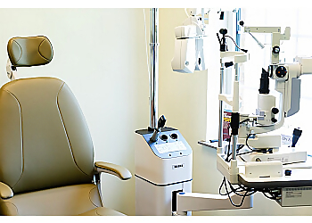 Lincoln Eye Doctors Jonathan Knutson, OD - SIGNATURE EYE CARE