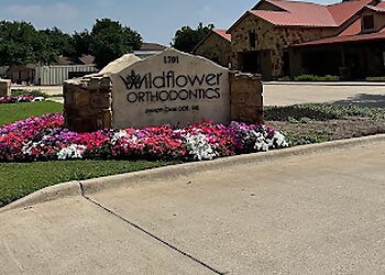 Round Rock Orthodontists Joseph Giasi, DDS - WILDFLOWER ORTHODONTICS