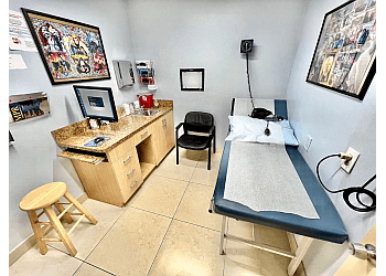 Joshua Steiner, DO - Hollywood, FL Primary Care Physicians - Clinic Interior Image