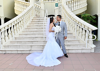 Juan Narvaez Photography - Hollywood, FL Wedding Photographers - Professional Portrait Image