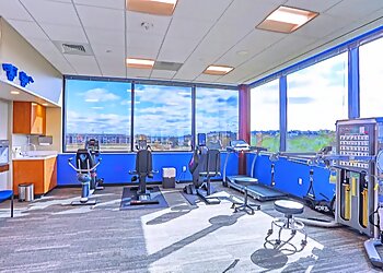 Austin Physical Therapists Julie Mankinen, PT, OCS, FAAOMPT - SYMMETRY PHYSICAL THERAPY