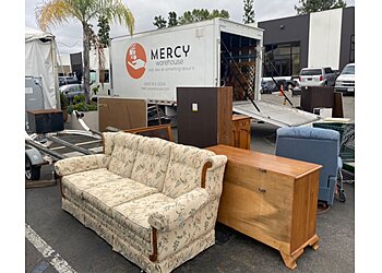 Irvine Junk Removal JunkBug Junk Removal & Hauling Services