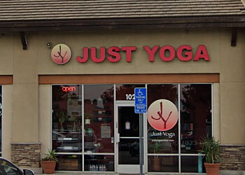Corona yoga studio Just Yoga