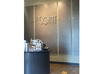 Greeley Chiropractors Justin Willcoxson, DC - THE JOINT CHIROPRACTIC