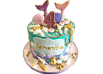 Chandelier Wedding Cakes | Creative wedding cakes, Hanging cake, Cake