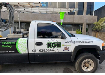 Fort Lauderdale window cleaner KGE Services