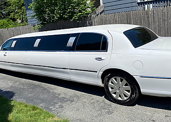 KP Limo Car Service - Providence, RI Limo Service - Limo image