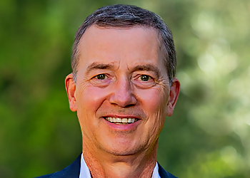 Kai U Mazur - SUTTER HEALTH Kai U Mazur - Santa Rosa, CA Orthopedics - Doctor Portrait Image