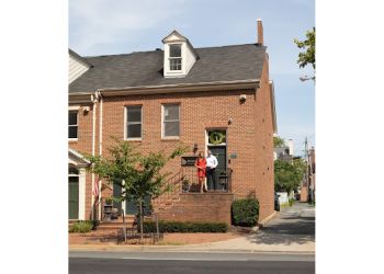 Alexandria Immigration Lawyers Kalie E. Brown, Esq. - BROWN LAW, PLLC