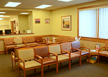 Kamal Kishore, MD - Peoria, IL Eye Doctors - Waiting Room