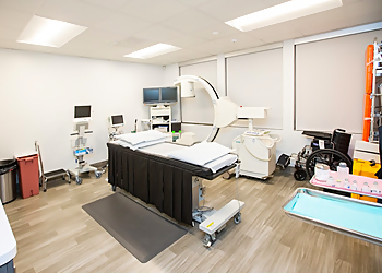 Kartik Ananth, MD - Torrance, CA Pain Management Doctors - Treatment Room Image