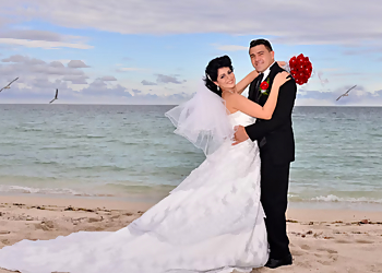 Hialeah Wedding Photographers Karyna Lara Photography