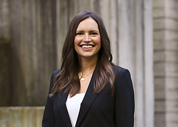 Katie J. Comstock - LEVY | VON BECK | COMSTOCK | CHASTAIN | P.S. Katie J. Comstock - Seattle, WA Real Estate Lawyers - Law Firm Staff Image