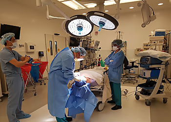 Kenneth Kim, MD - Los Angeles, CA Plastic Surgeons - Doctor Working Image