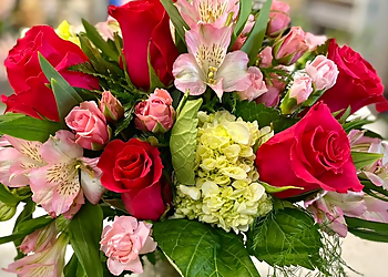 Kern's Florist and Greenhouse - Akron, OH Florists - Fresh Flowers Image