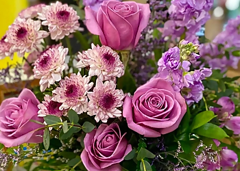 Kern's Florist and Greenhouse - Akron, OH Florists - Floral Arrangement Image