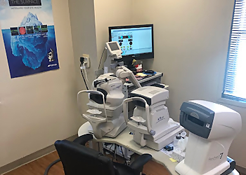 Kimberly Brown, OD - PARKWAY EYE CARE CENTER - Newark, NJ Pediatric Optometrists - Treatment Room Image