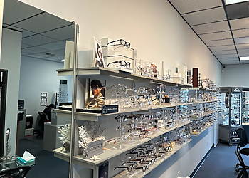 Oxnard Eye Doctors Kimberly Castillo, OD - SILVER STRAND OPTOMETRY