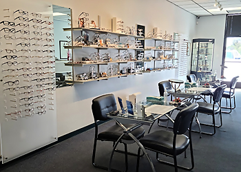 Oxnard Eye Doctors Kimberly Castillo, OD - SILVER STRAND OPTOMETRY