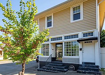 Kindred Spirit Midwifery - Louisville, KY Midwives - Hospital Exterior Image