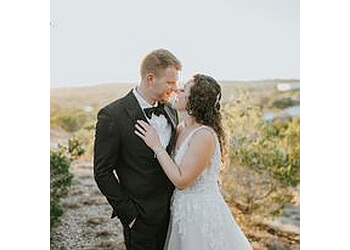 3 Best Wedding Photographers in Corpus Christi, TX - Expert Recommendations