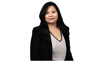 Kirsten Z. Myers - PEARSON & PARIS, P.C. Kirsten Z. Myers - Lakewood, CO Real Estate Lawyers - Law Firm Staff Image