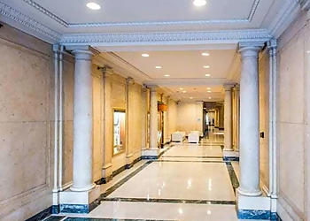 Los Angeles Dentists Kourosh Yousefzadeh, DDS - SMILE LA DOWNTOWN MODERN DENTISTRY