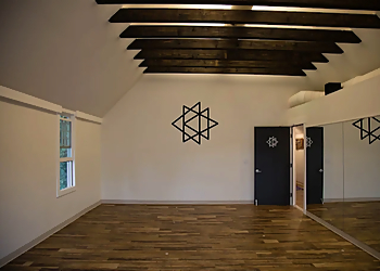 Kula Yoga GR Wealthy - Grand Rapids, MI Yoga Studios - Interior Image