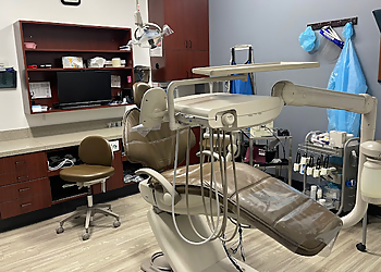 Carrollton Dentists Kumar T. Vadivel, DDS, FDS RCS, MS - TOOTHHQ DENTAL SPECIALISTS