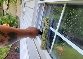 Naperville Window Cleaners L.A. McMahon Window Washing