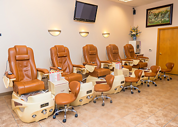 LA Nails - Sioux Falls, SD Nail Salons - Salon Interior Image