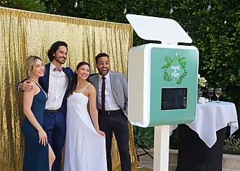 Glendale Photo Booth Companies LA Photo Party