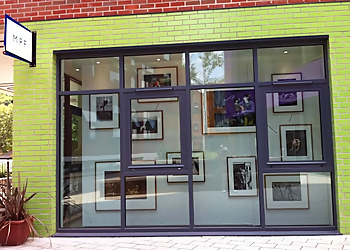 L & M Art Gallery - Elizabeth, NJ Places To See - Visitor Experience Image