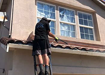 LUX Home Services Hayward Window Cleaners image 1